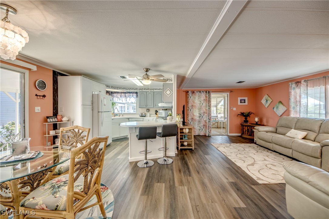 4974 Porky LN