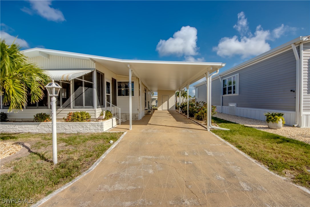 4974 Porky LN