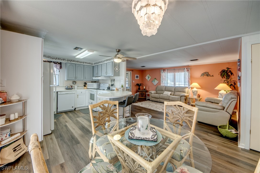 4974 Porky LN