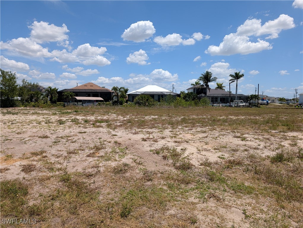 15 NW 39th AVE