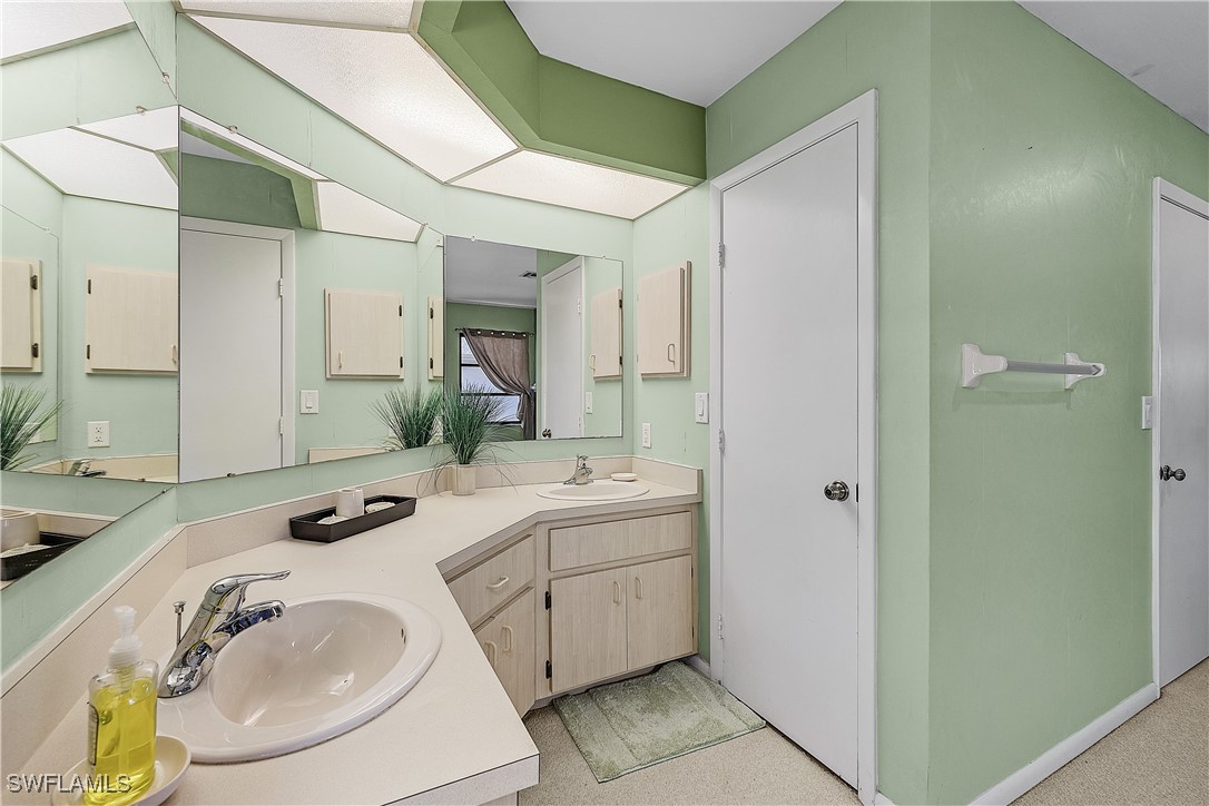 5127 Genesee PKWY