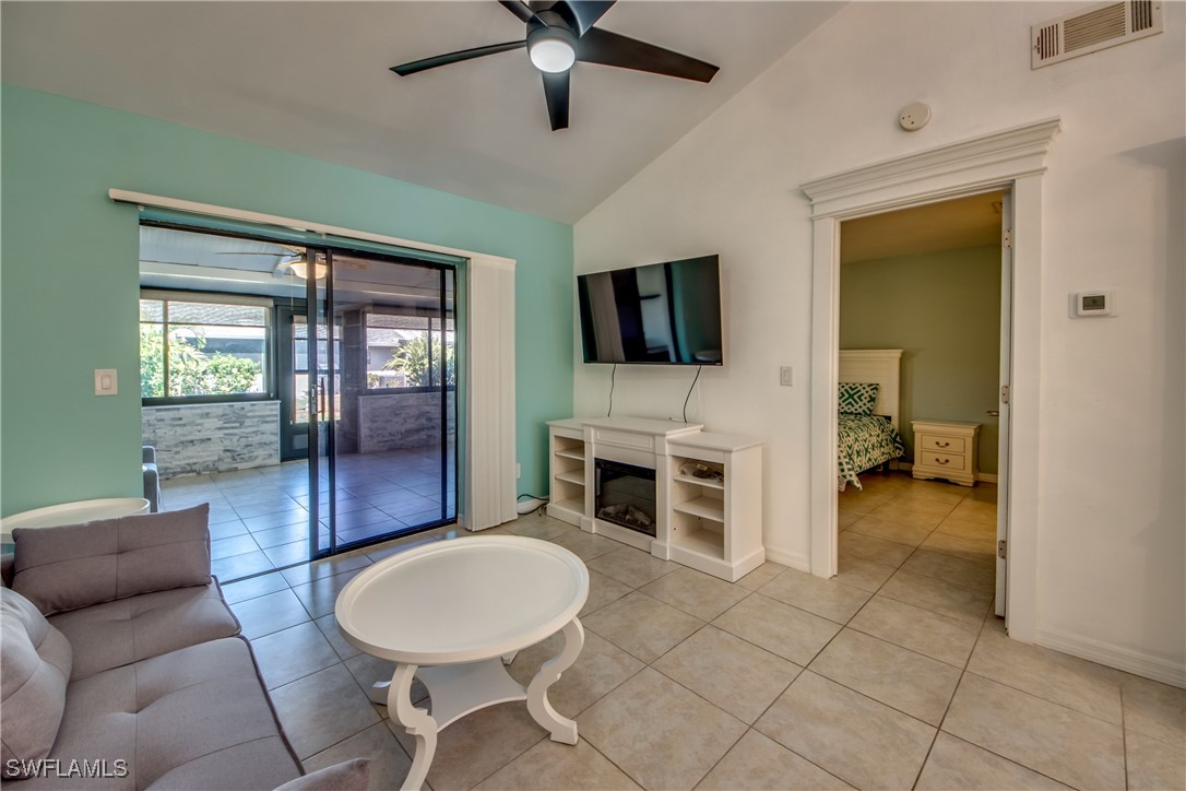 3914 SW 8th CT 103