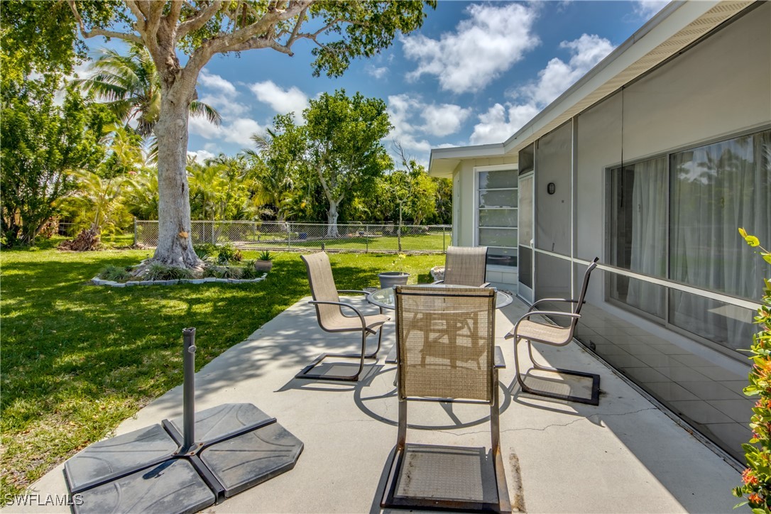 1031 Dolphin DR