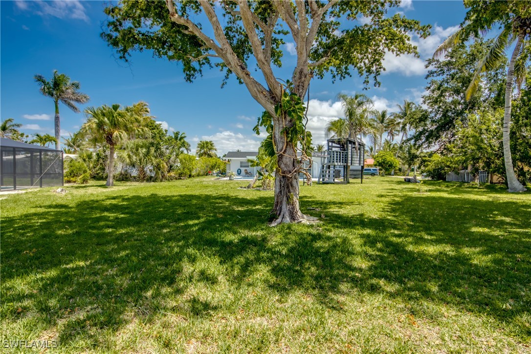 1031 Dolphin DR