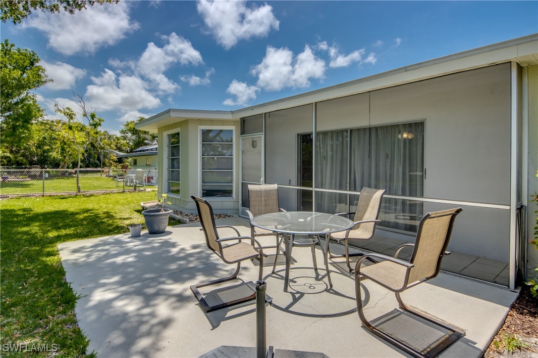 1031 Dolphin DR