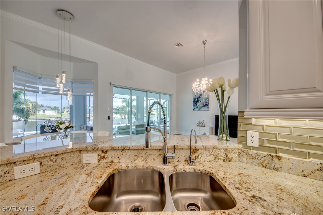 2703 SW 43rd TER