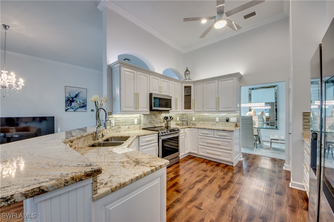 2703 SW 43rd TER
