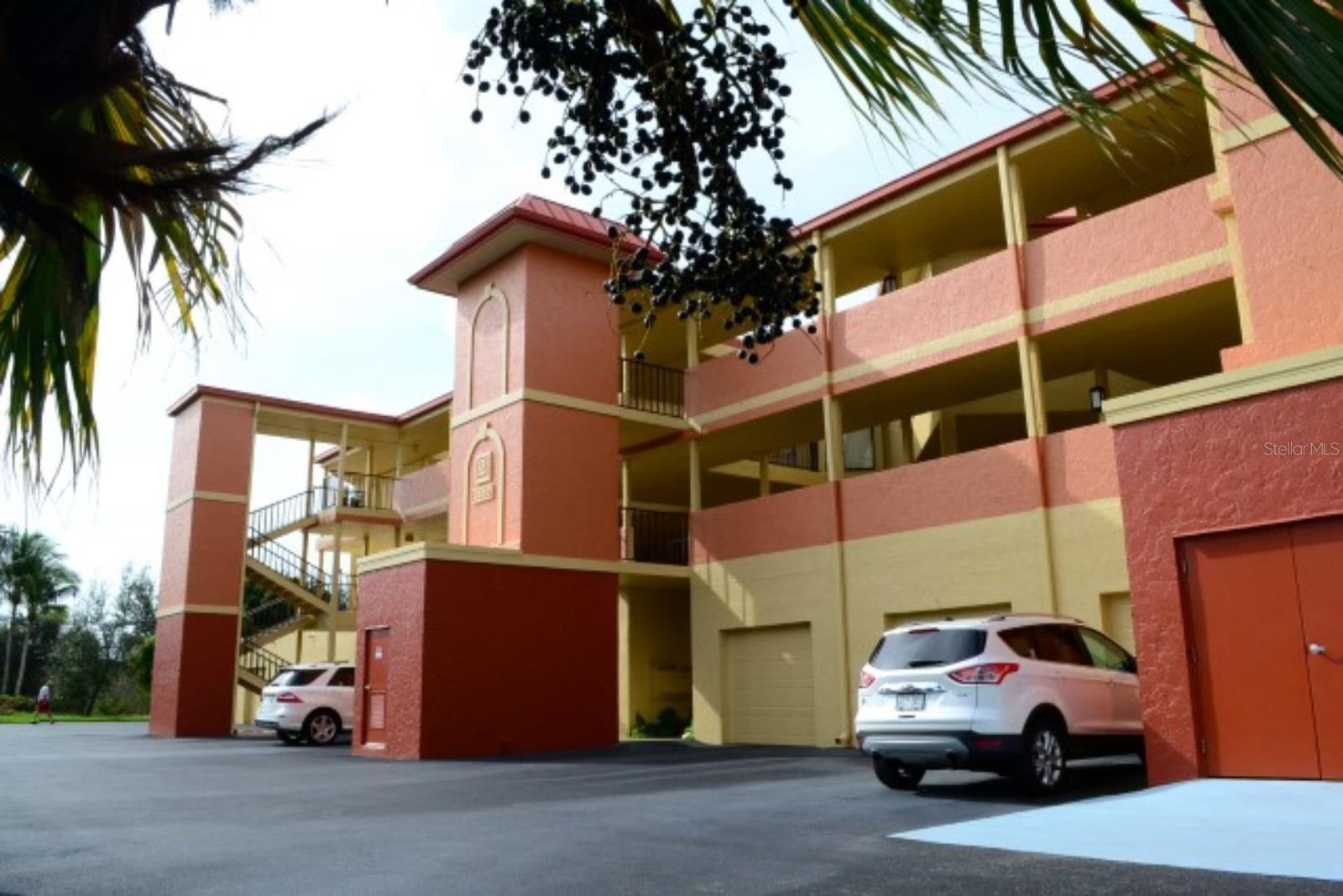 3220 SOUTHSHORE DR #23C