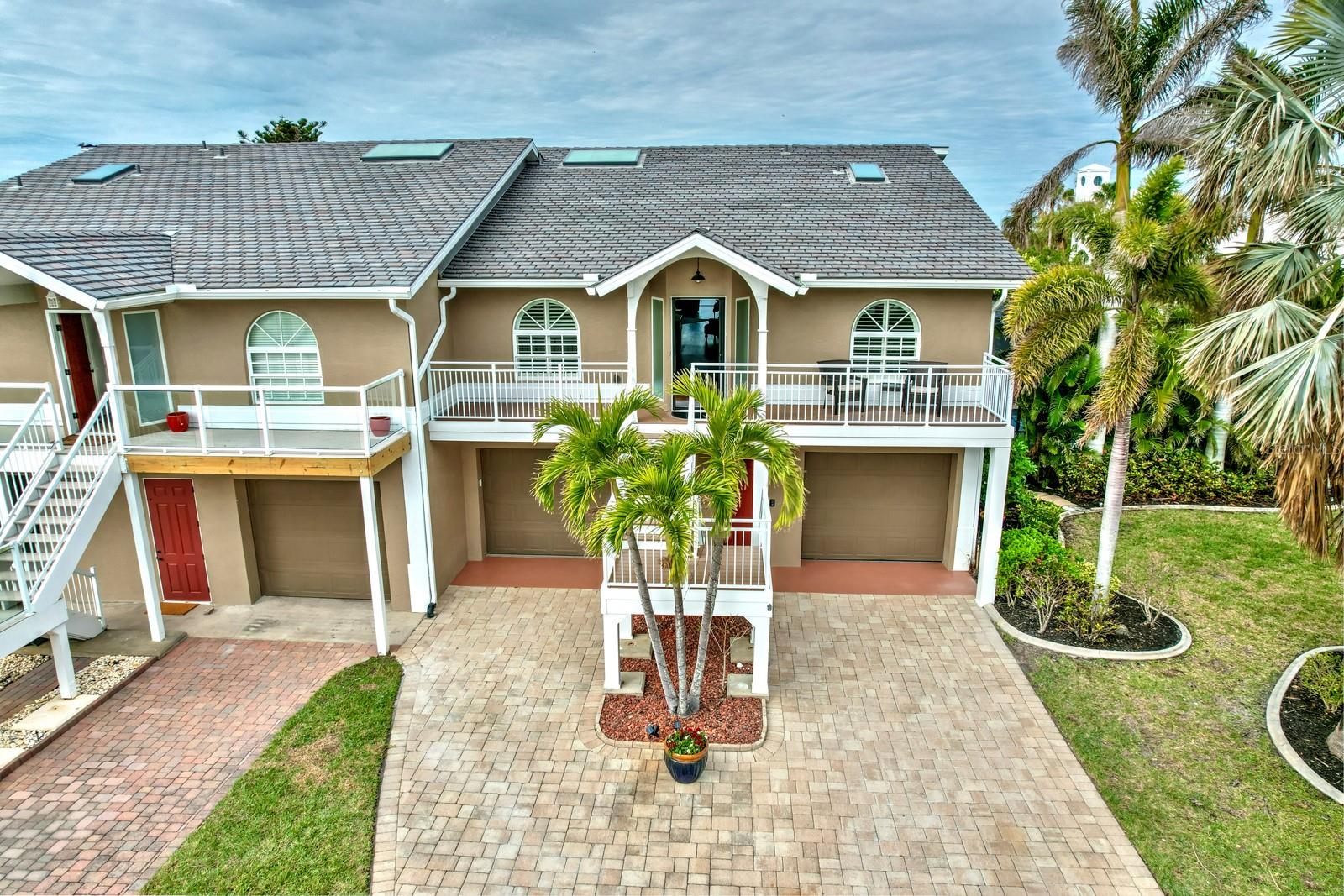 2040 MATECUMBE KEY RD