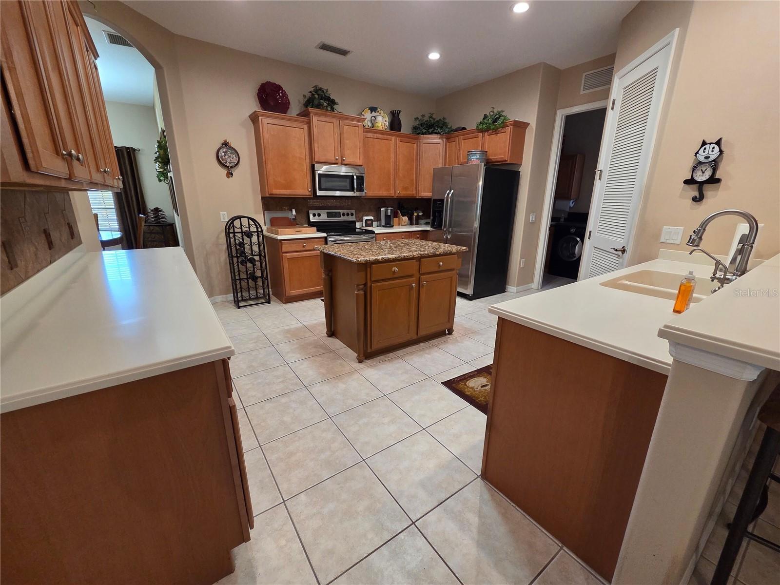 24412 LAKEVIEW PL