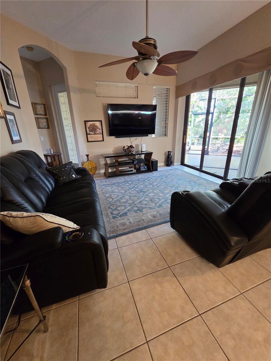 24412 LAKEVIEW PL