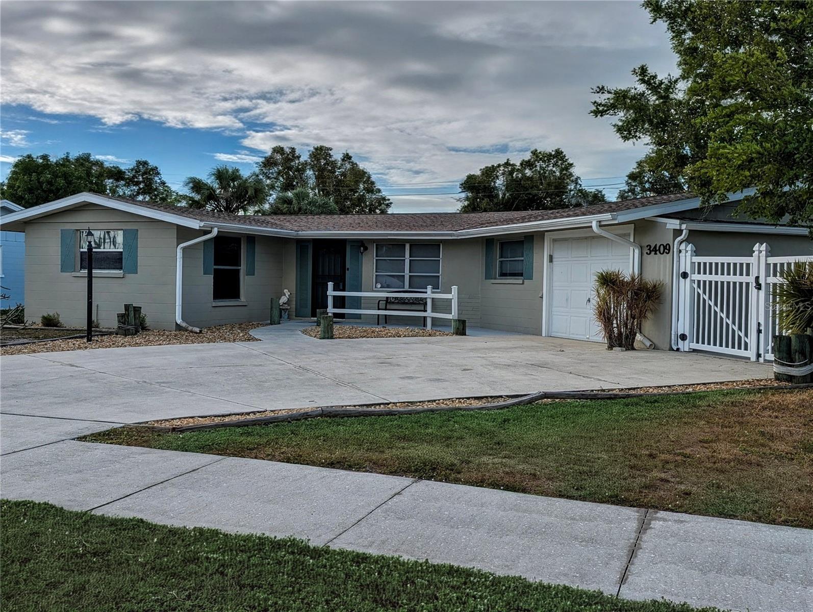 3409 HARBOR BLVD