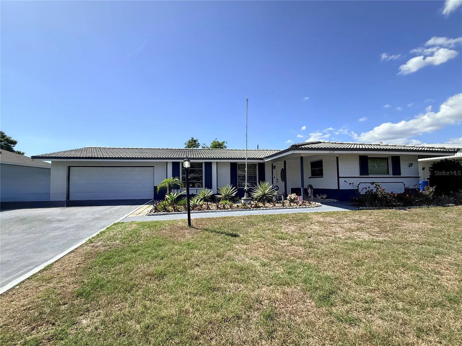 1629 BIRCHCREST BLVD
