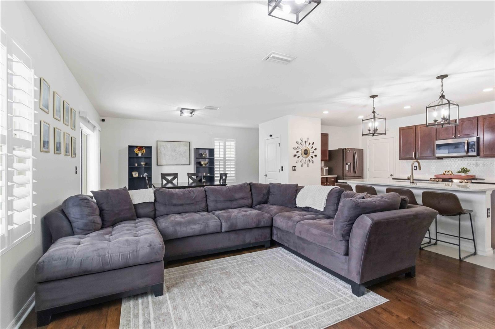 10230 GEESE TRAIL CIR