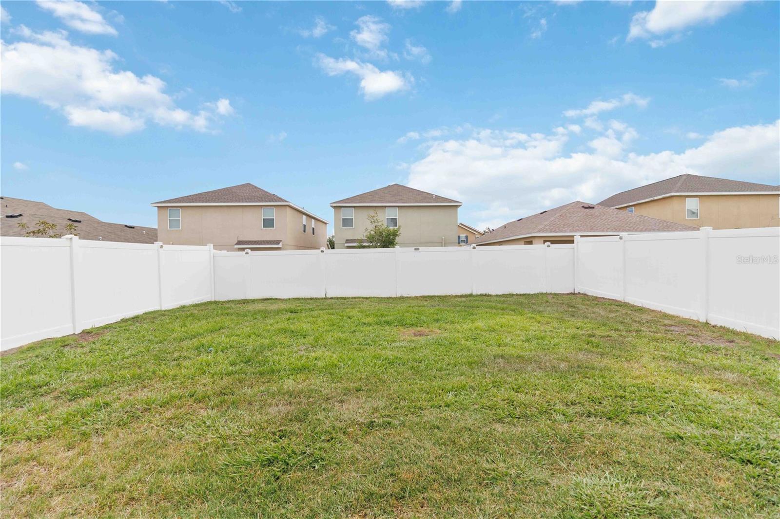 10230 GEESE TRAIL CIR