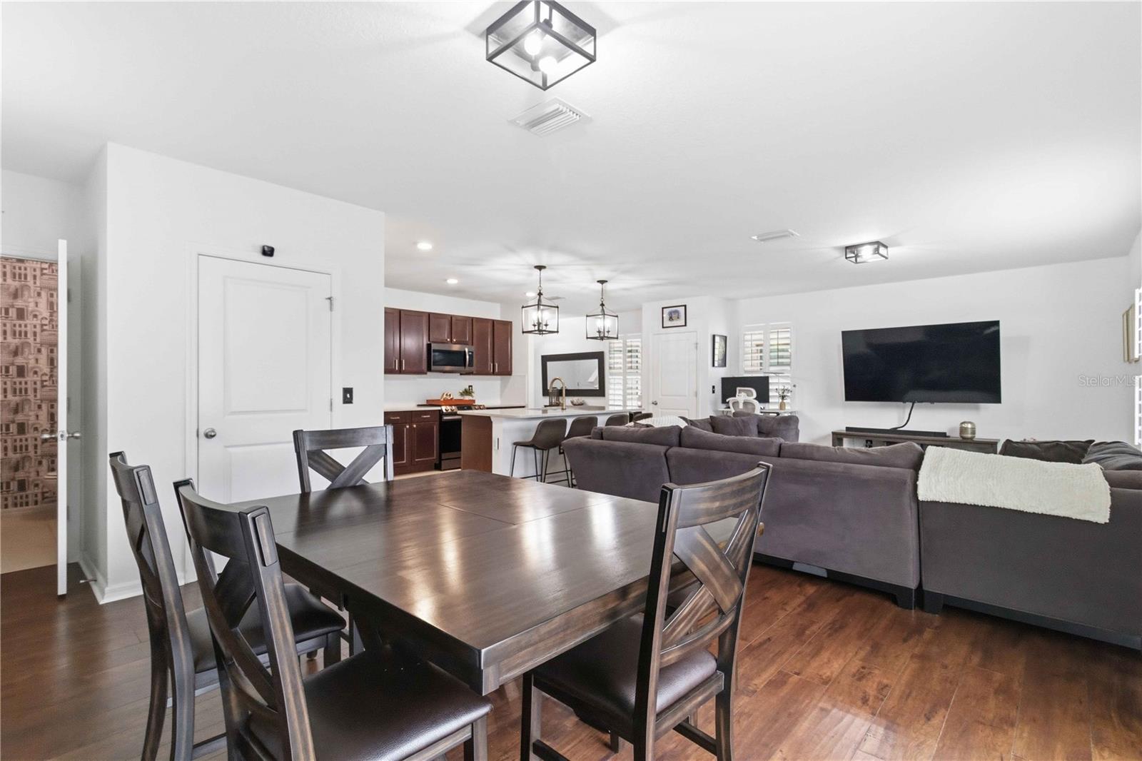 10230 GEESE TRAIL CIR