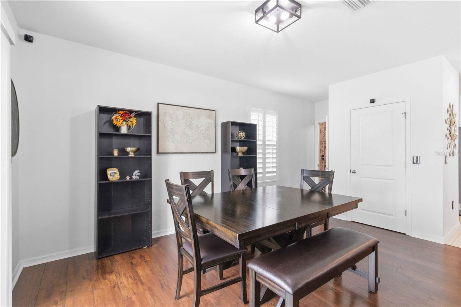 10230 GEESE TRAIL CIR