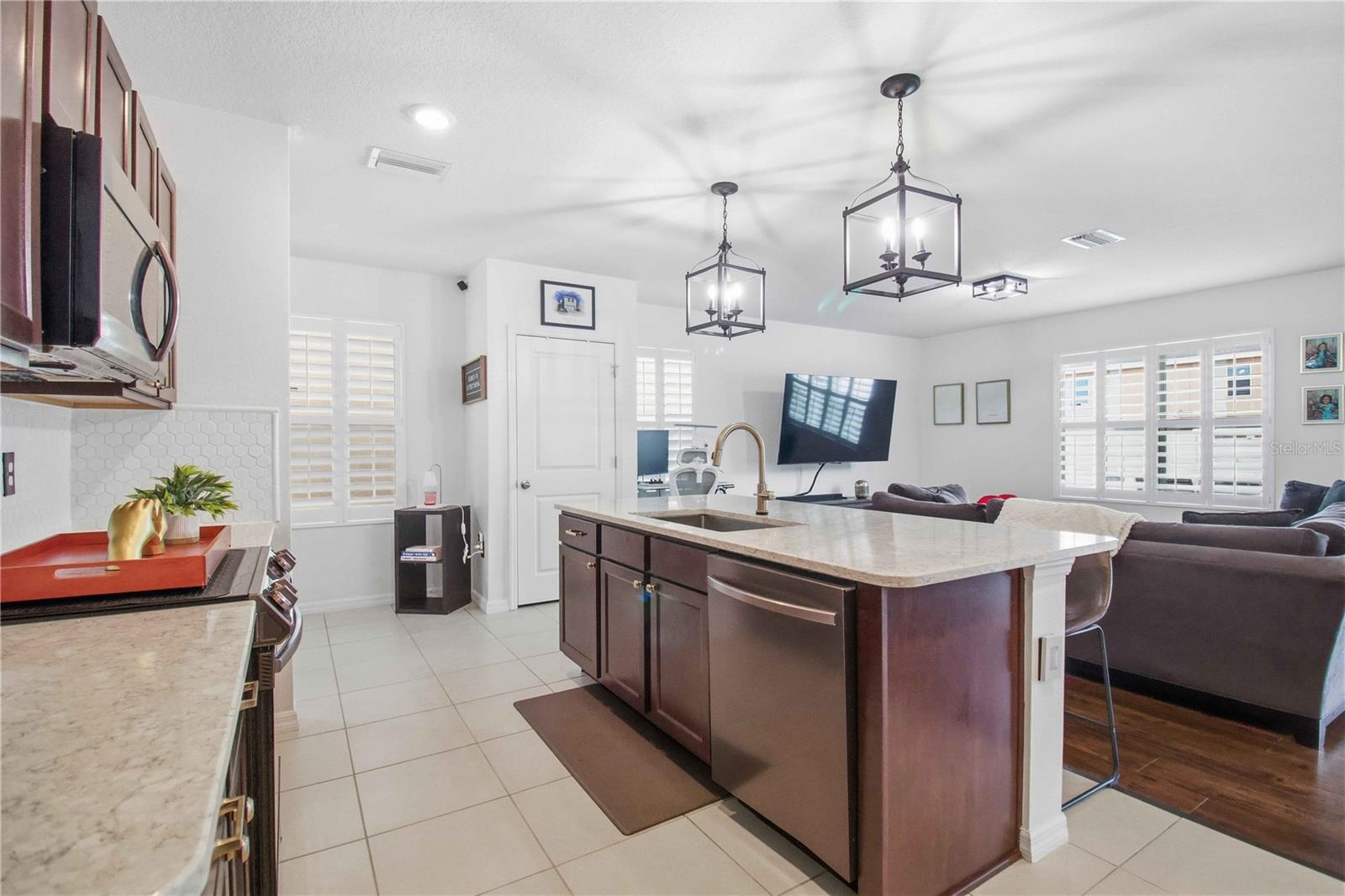 10230 GEESE TRAIL CIR