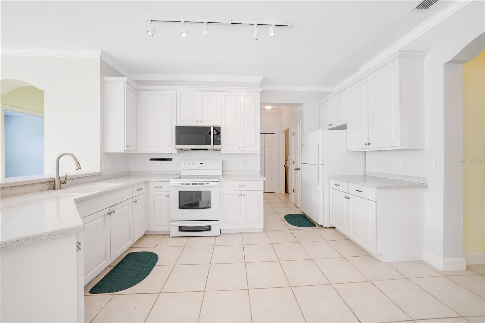 3810 COBIA VILLAS CT
