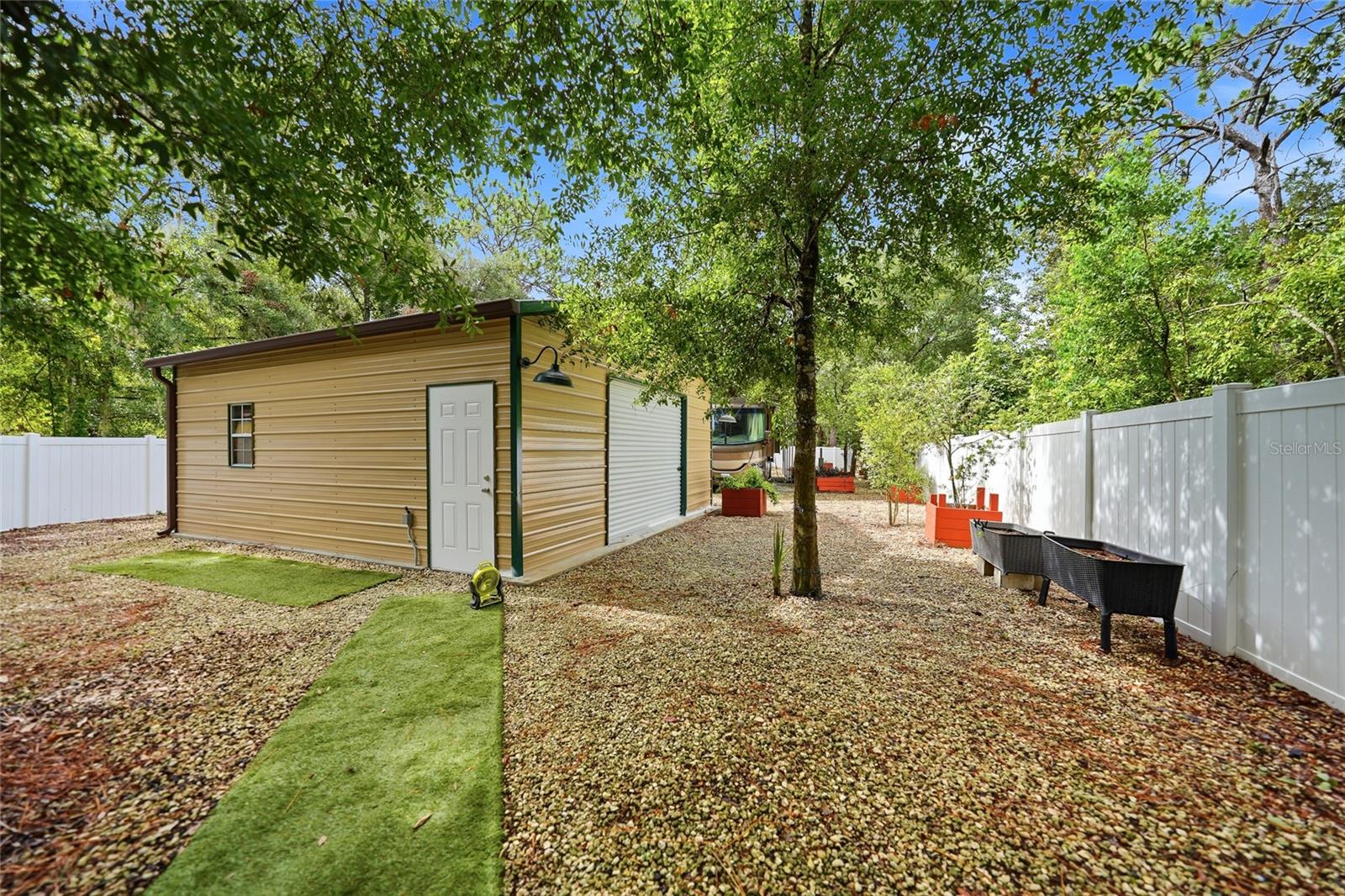 8199 W PINOAK CT