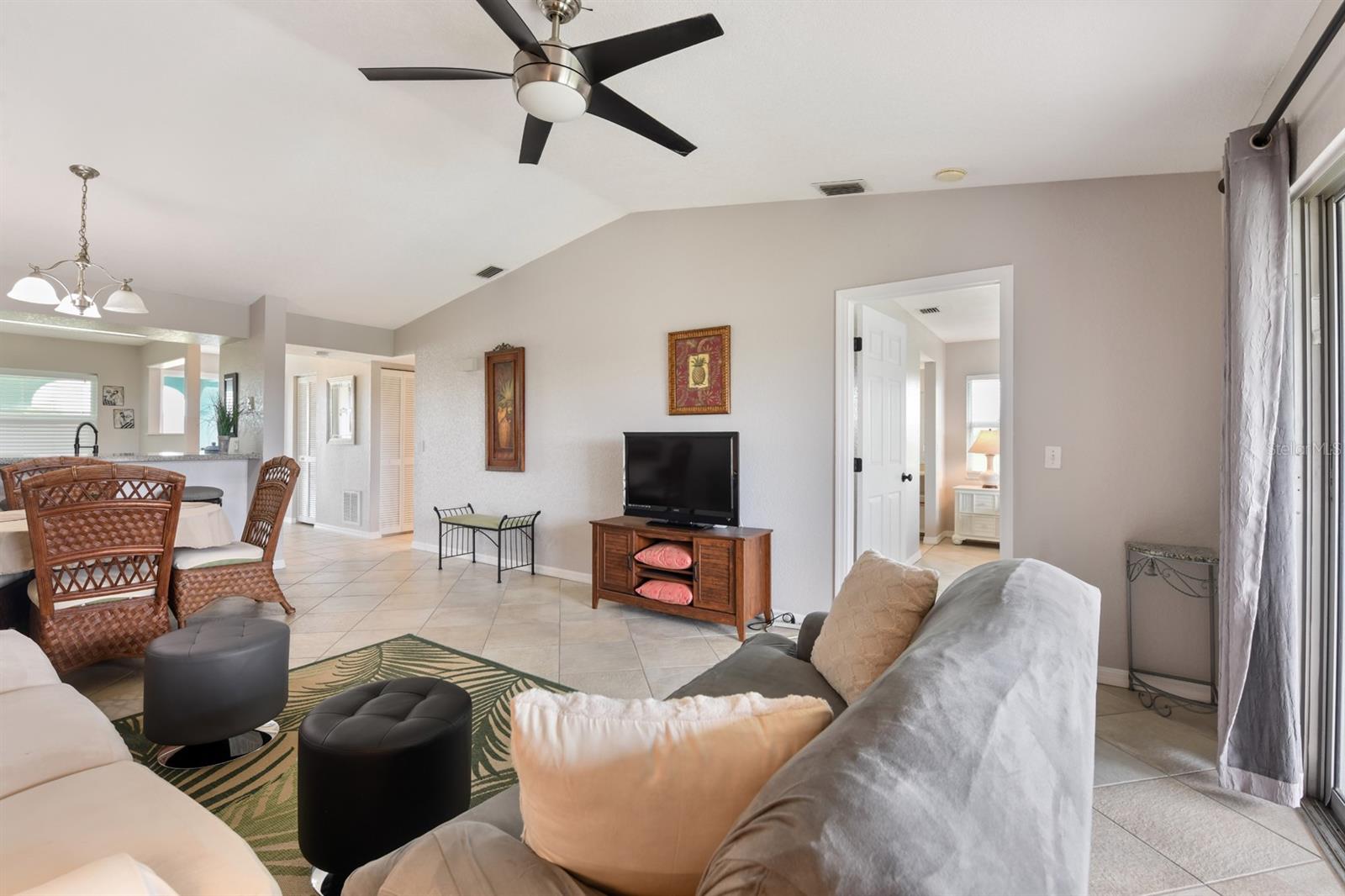 449 ROYAL POINCIANA #221