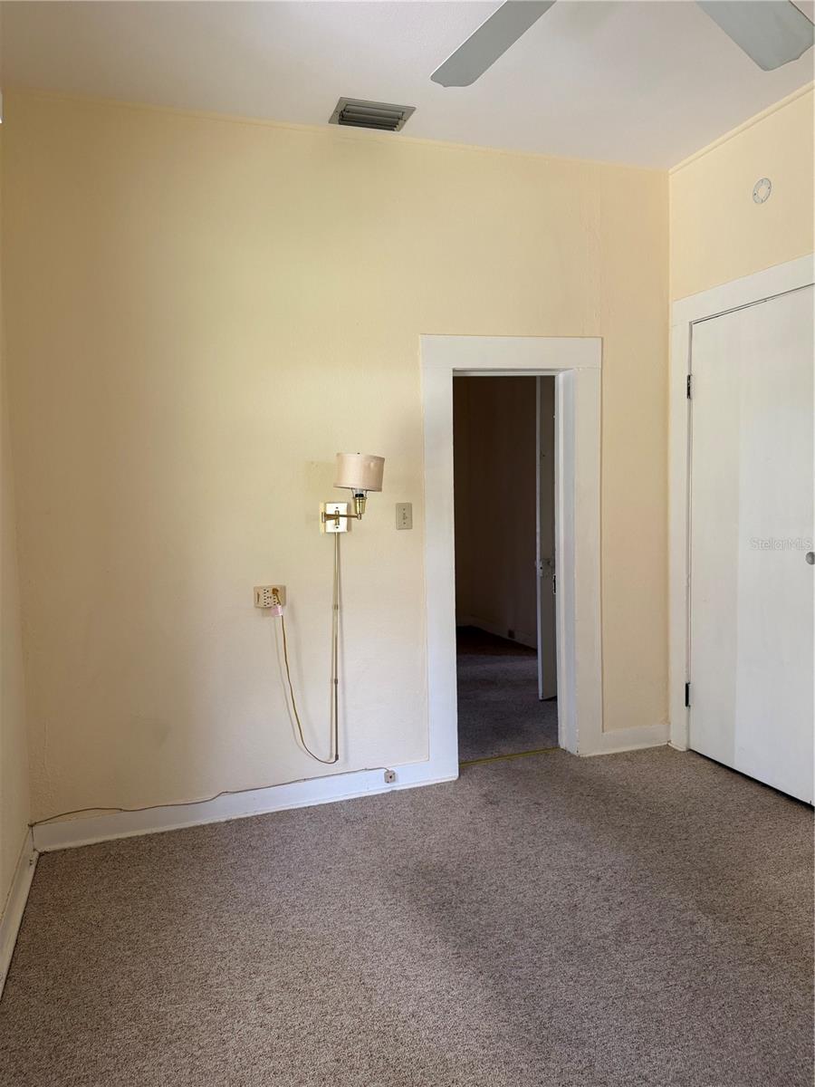 146 N HERNANDO AVE