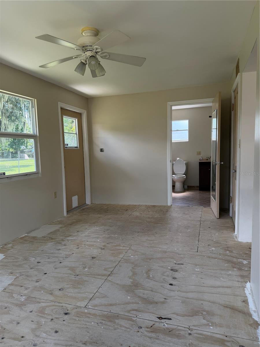146 N HERNANDO AVE