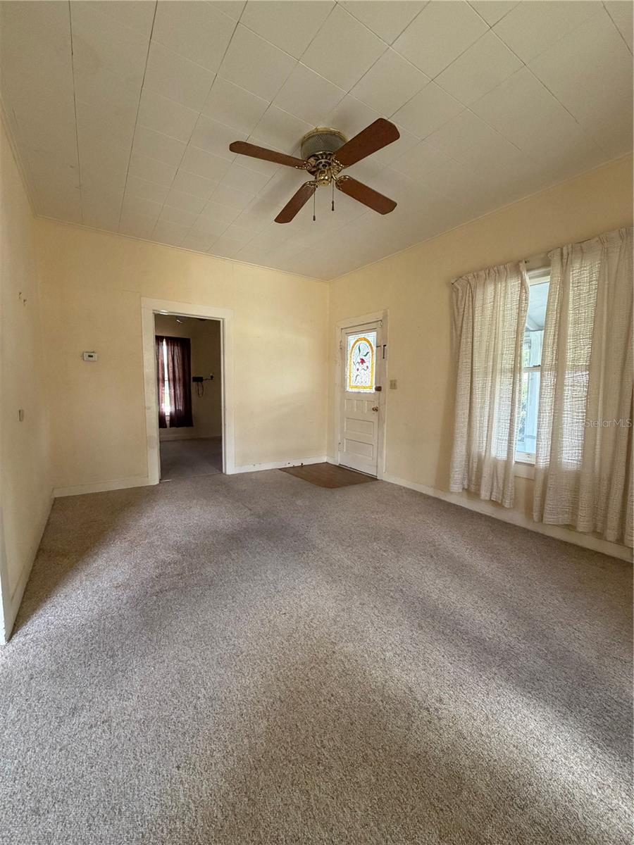 146 N HERNANDO AVE