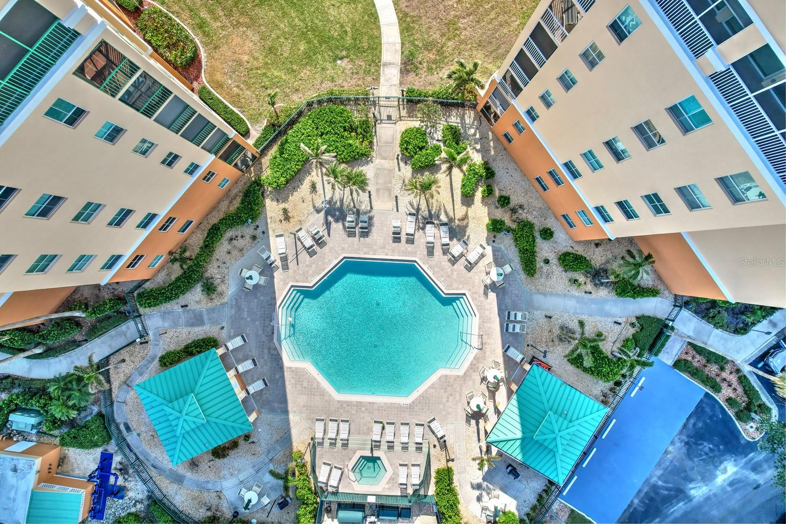 2060 MATECUMBE KEY RD #2307