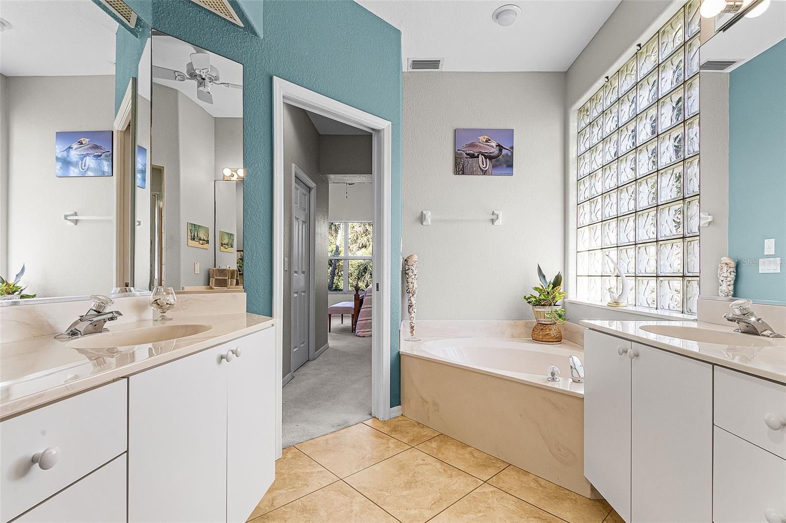 17844 HIBISCUS COVE CT