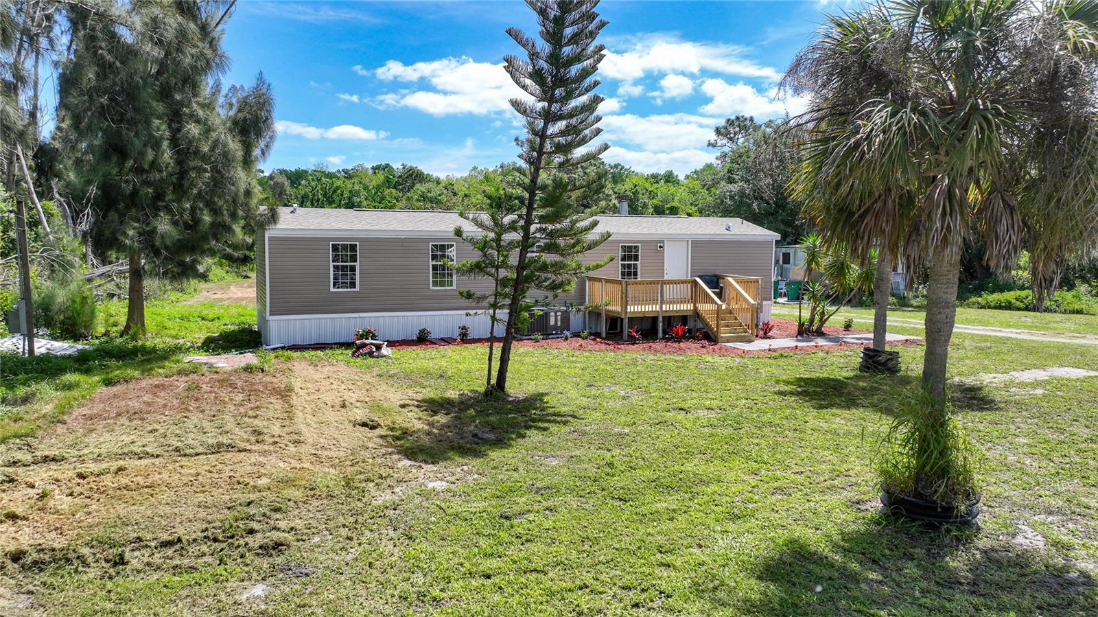 5582 SWAYING PALM DR