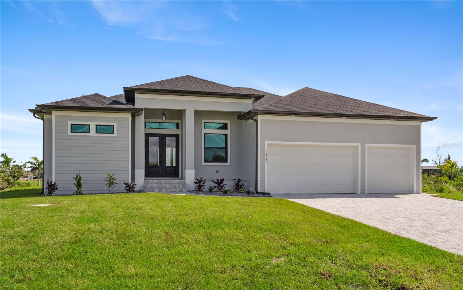15332 ACORN CIR