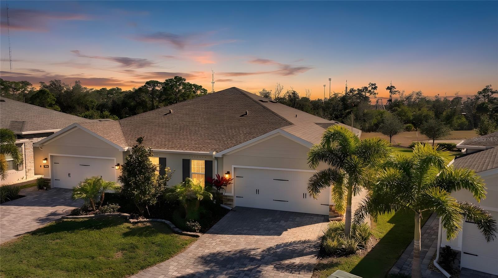 1988 W PALMS DR