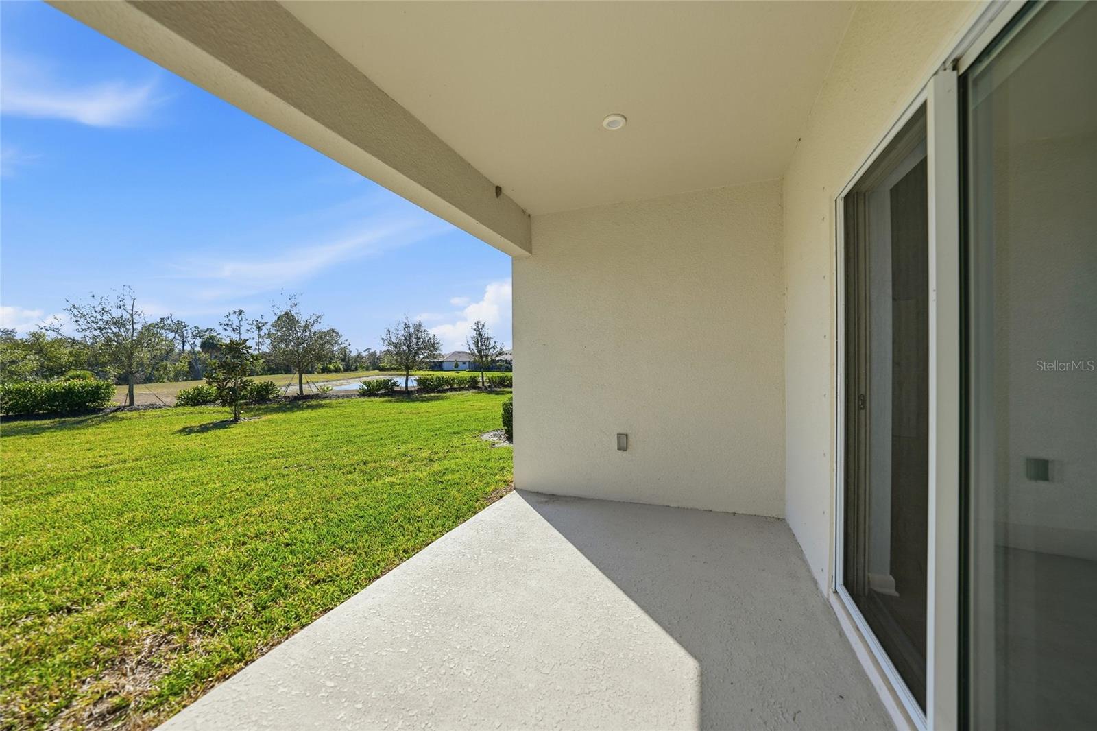 1988 W PALMS DR