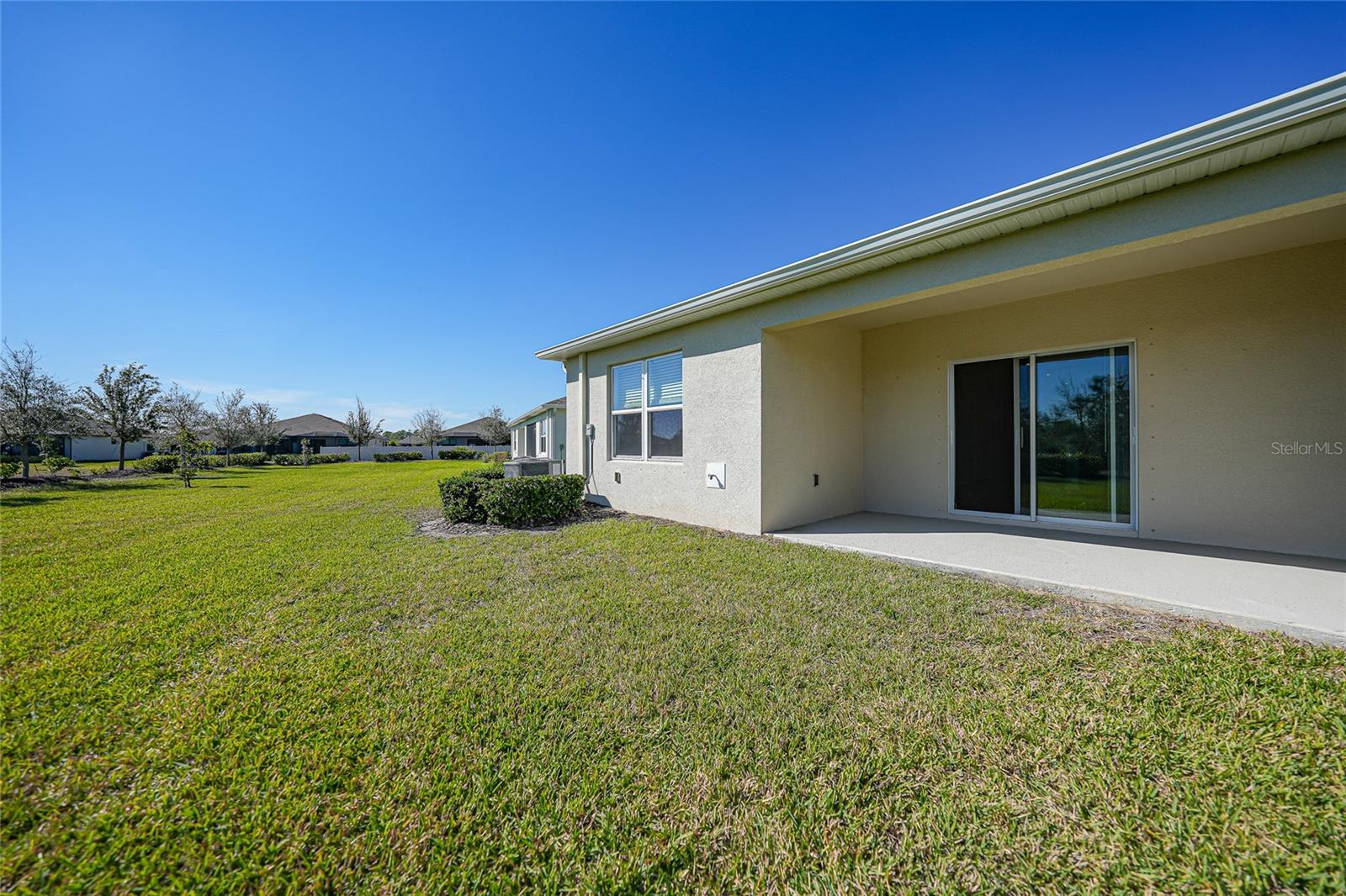 1988 W PALMS DR