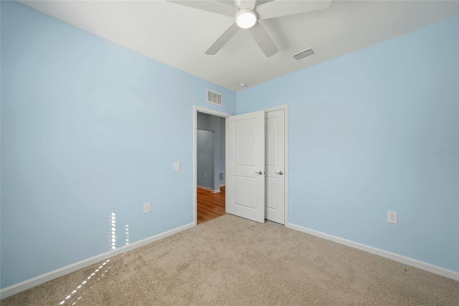 1988 W PALMS DR