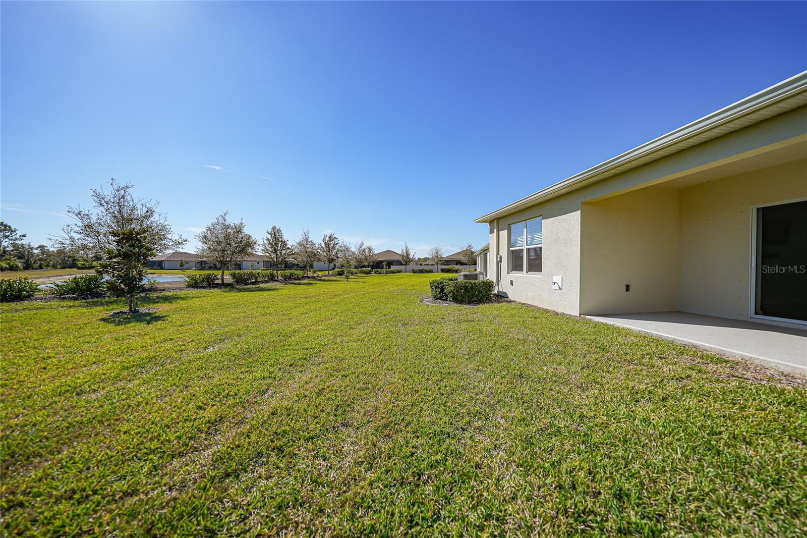 1988 W PALMS DR