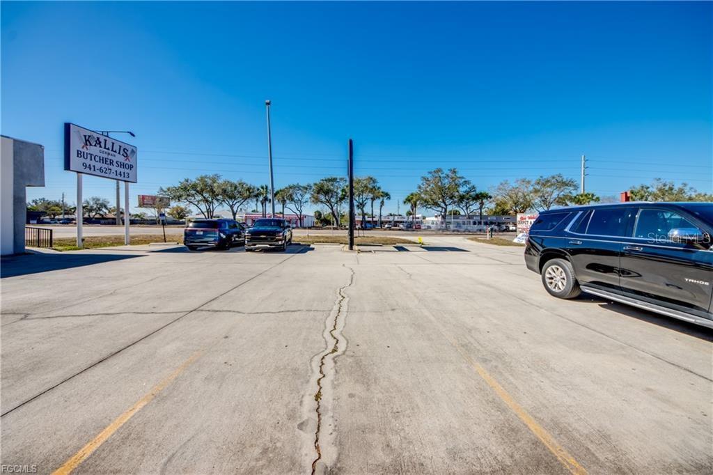 2414 TAMIAMI TRL #C