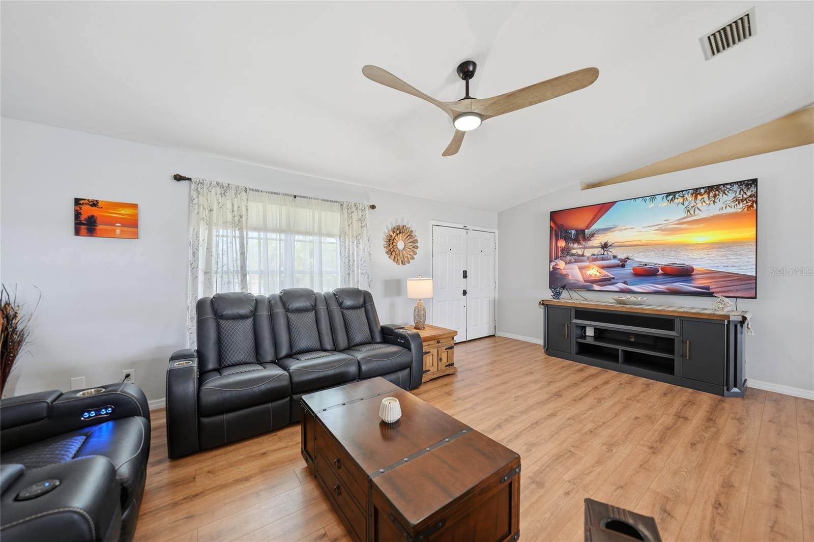 515 GLEASON PKWY