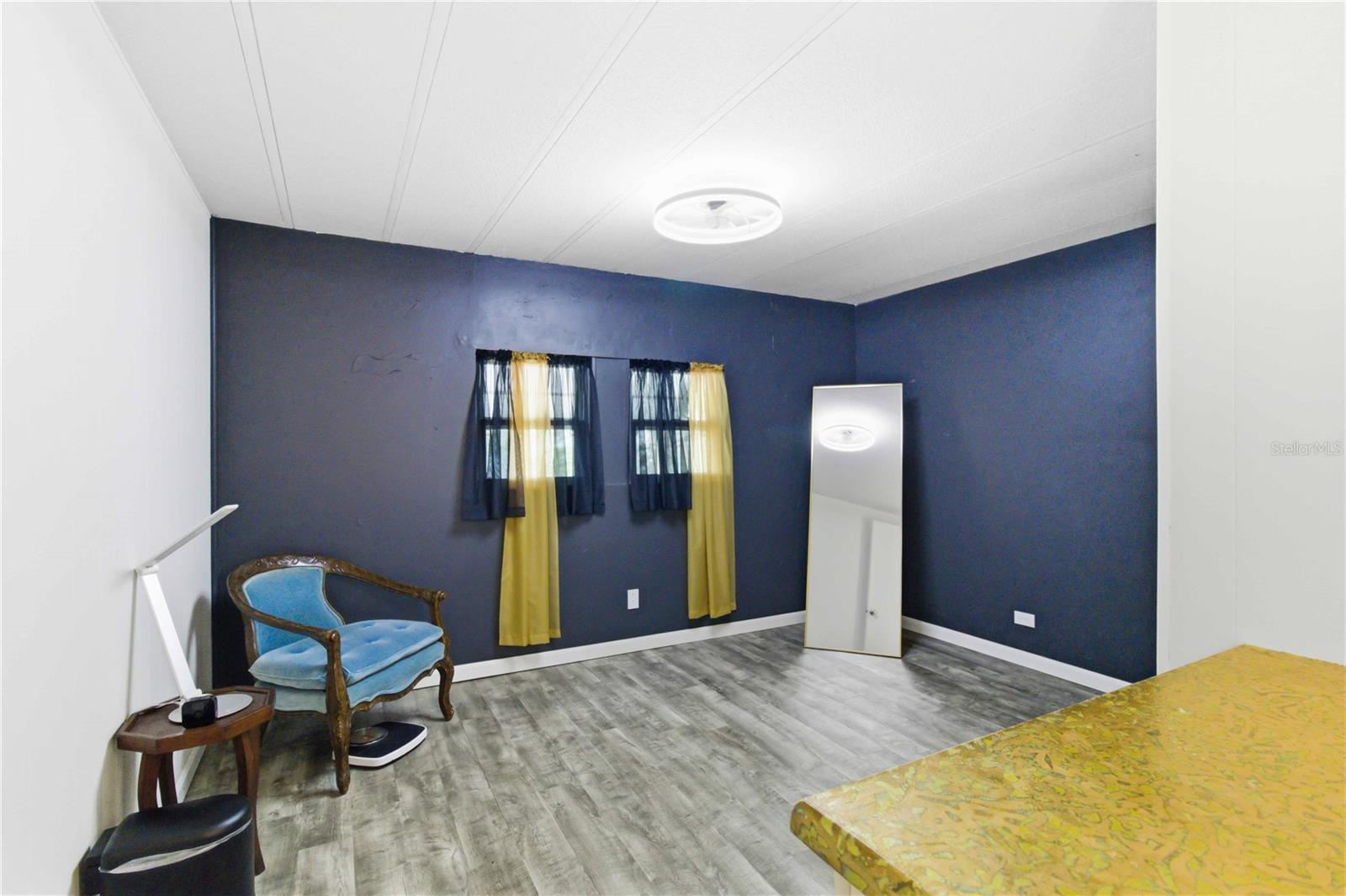 5402 CHATEAU LN