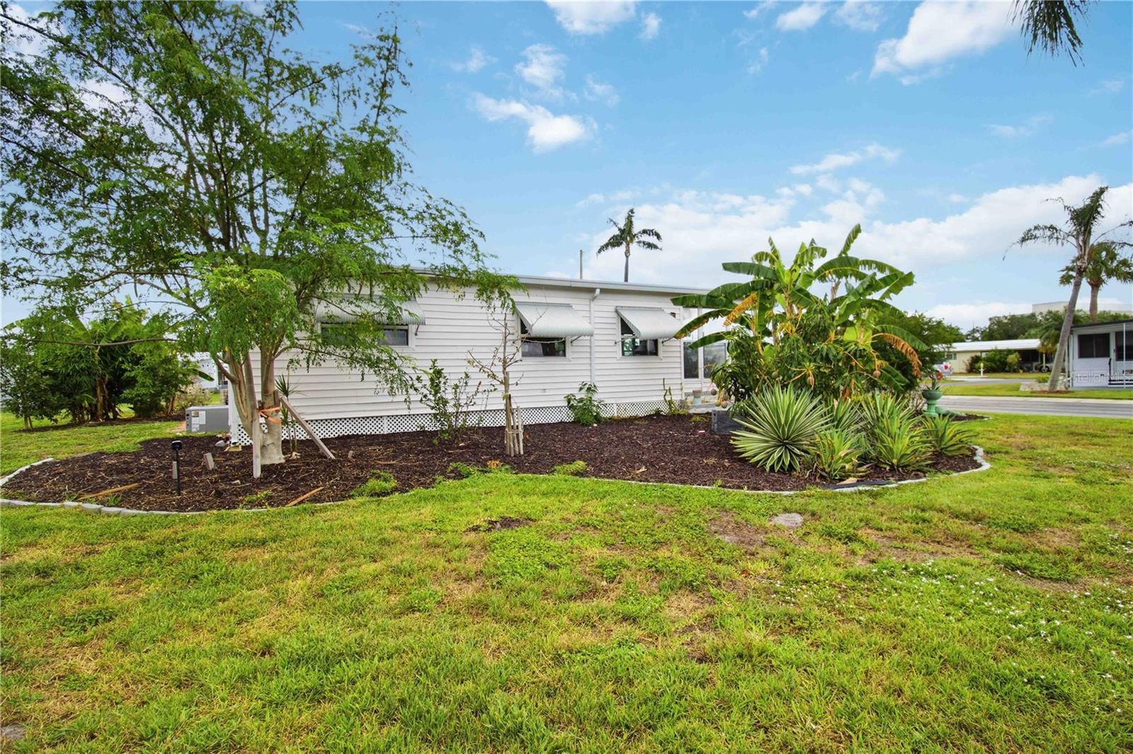 5402 CHATEAU LN