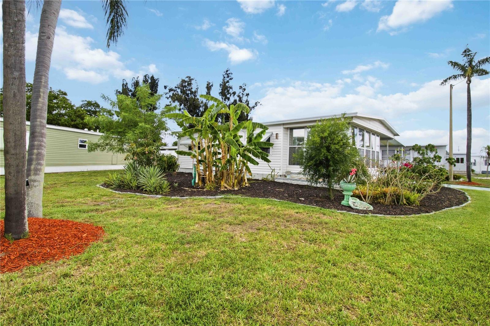 5402 CHATEAU LN