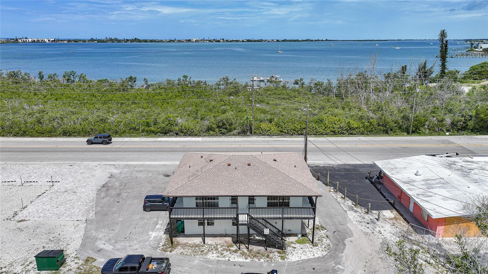 1261 BEACH RD