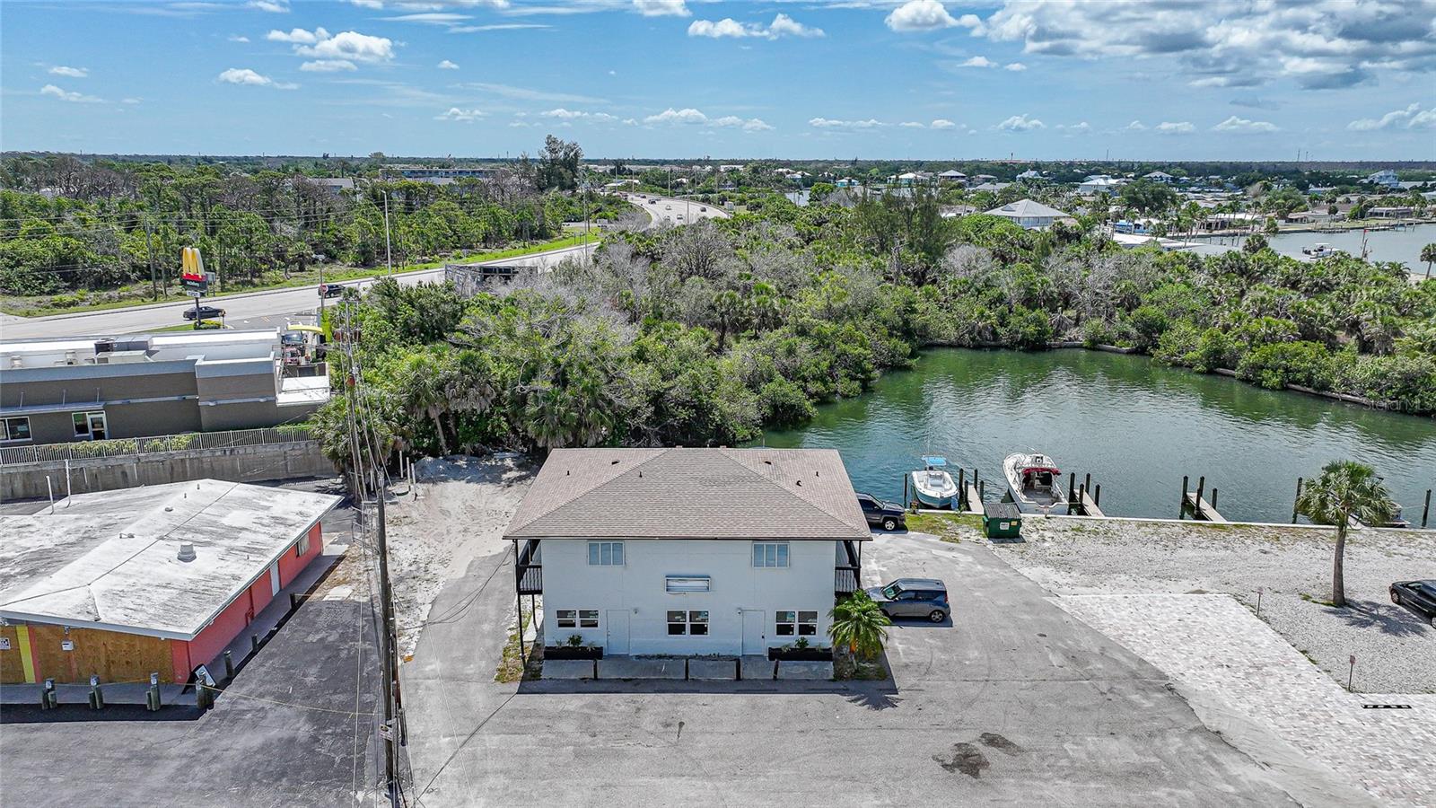 1261 BEACH RD