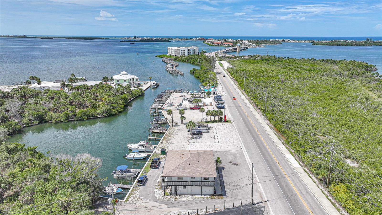1261 BEACH RD