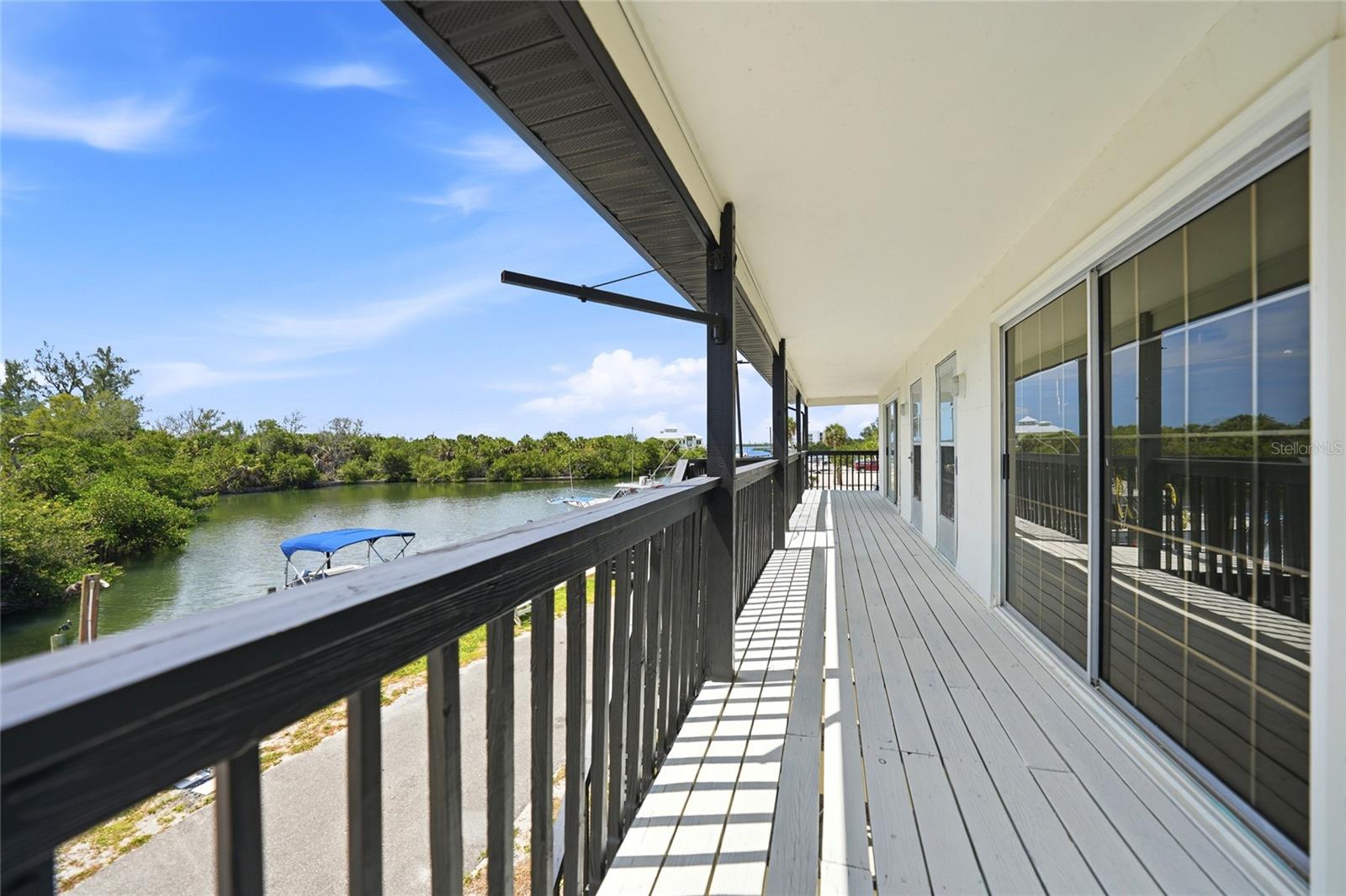 1261 BEACH RD