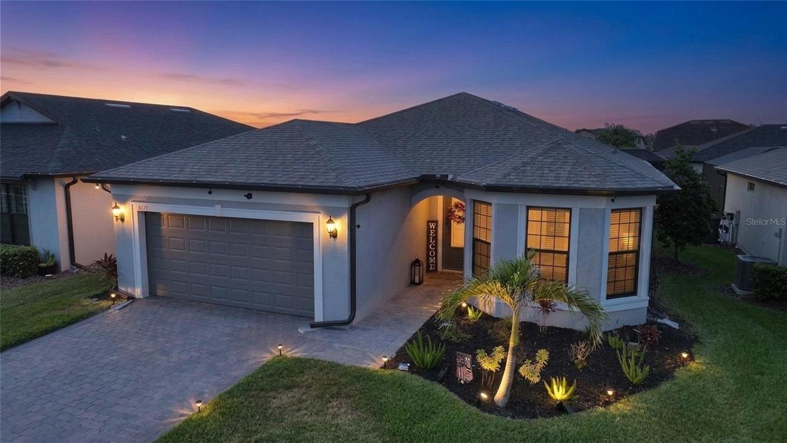 2117 LAURIFOLIA CT