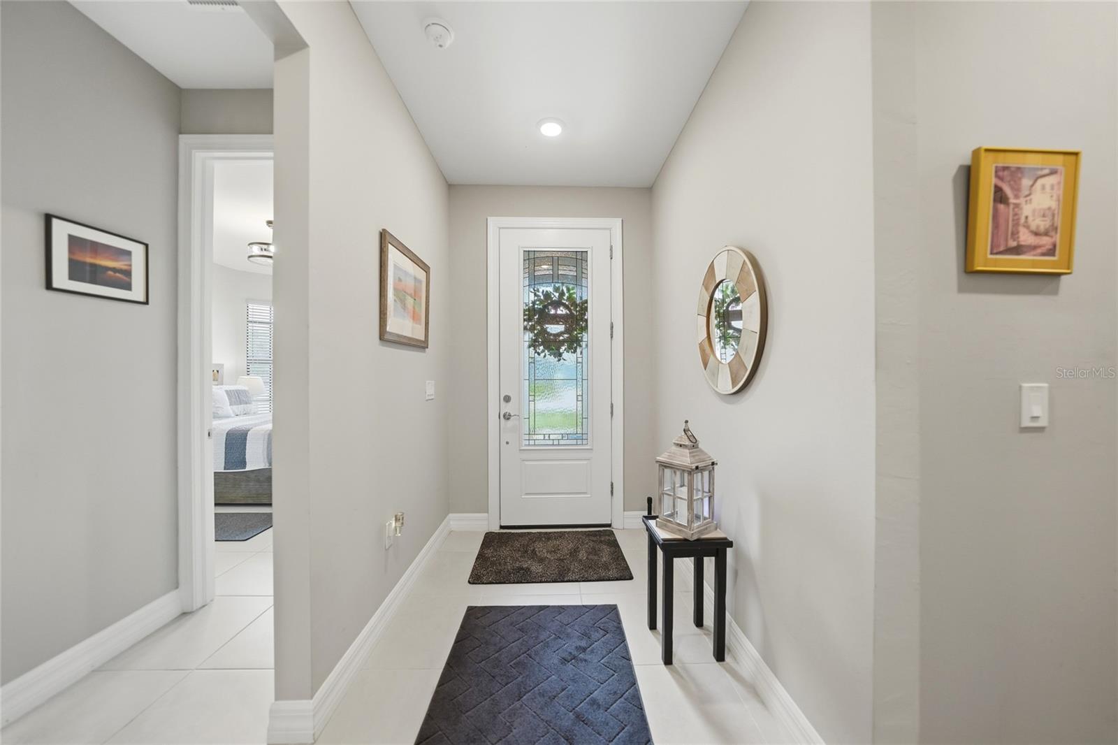 2117 LAURIFOLIA CT