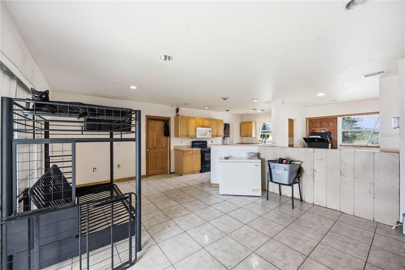 21378 PERCY AVE