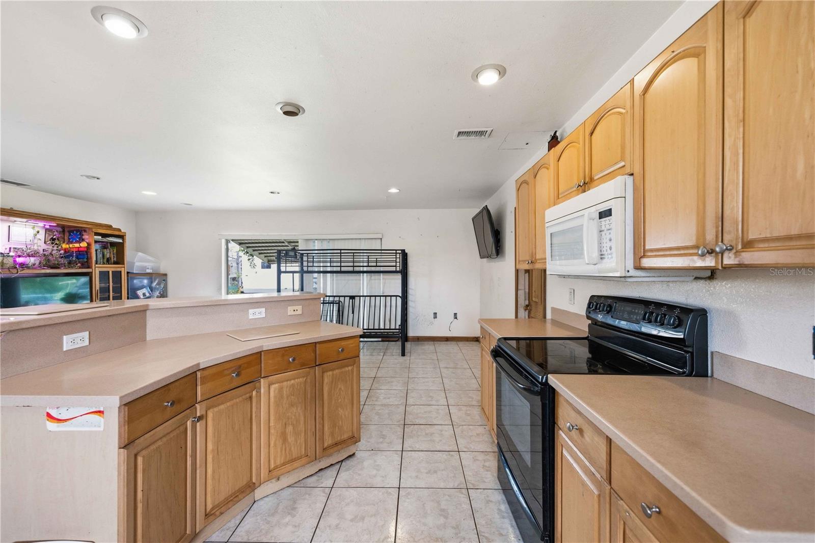21378 PERCY AVE